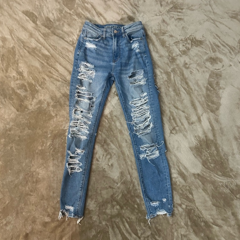 American Eagle High Rise Distressed Mom Jeans Size 00 Regular Stretch